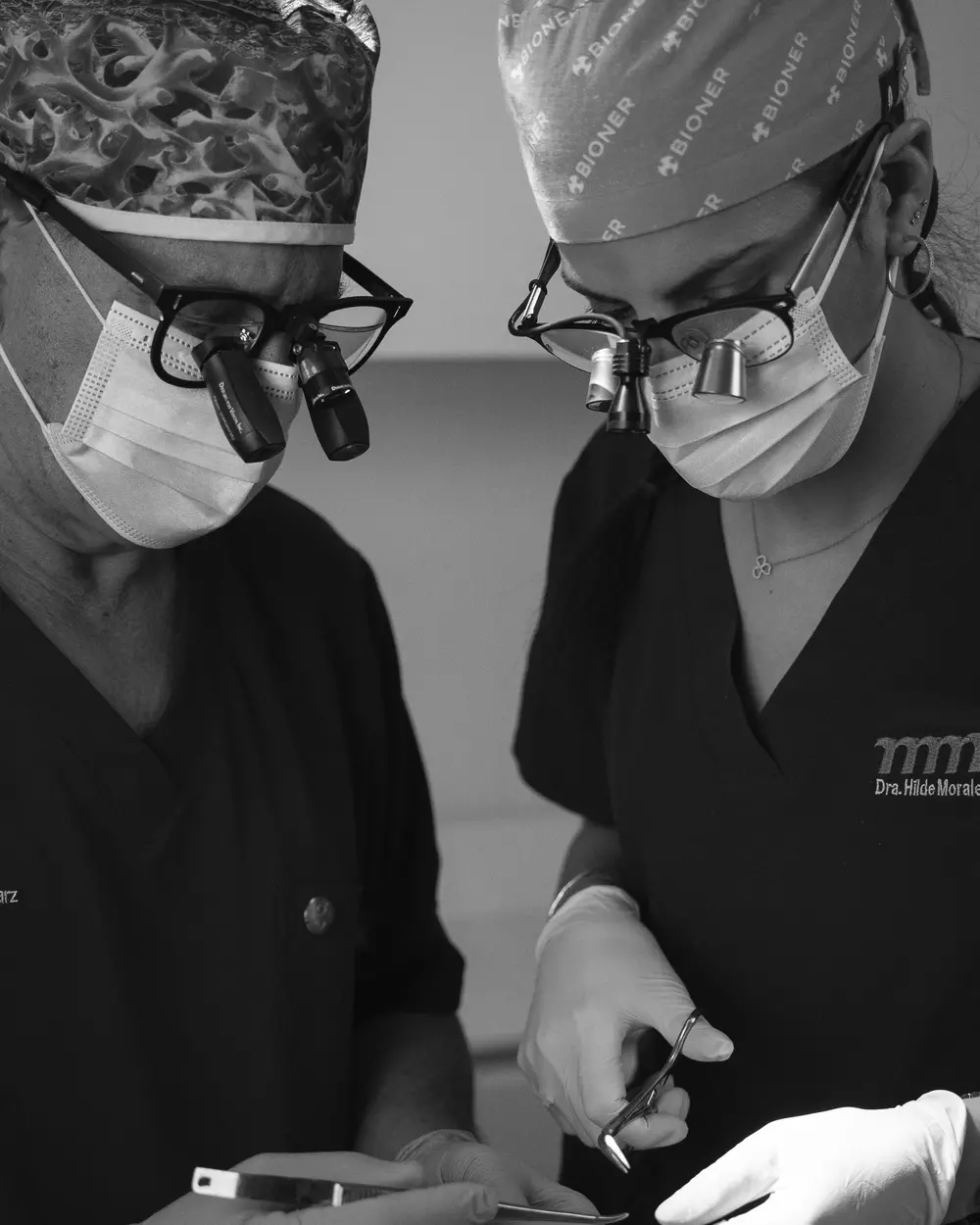 Cómo se trata la periodontitis — Clínica M&M Valladolid